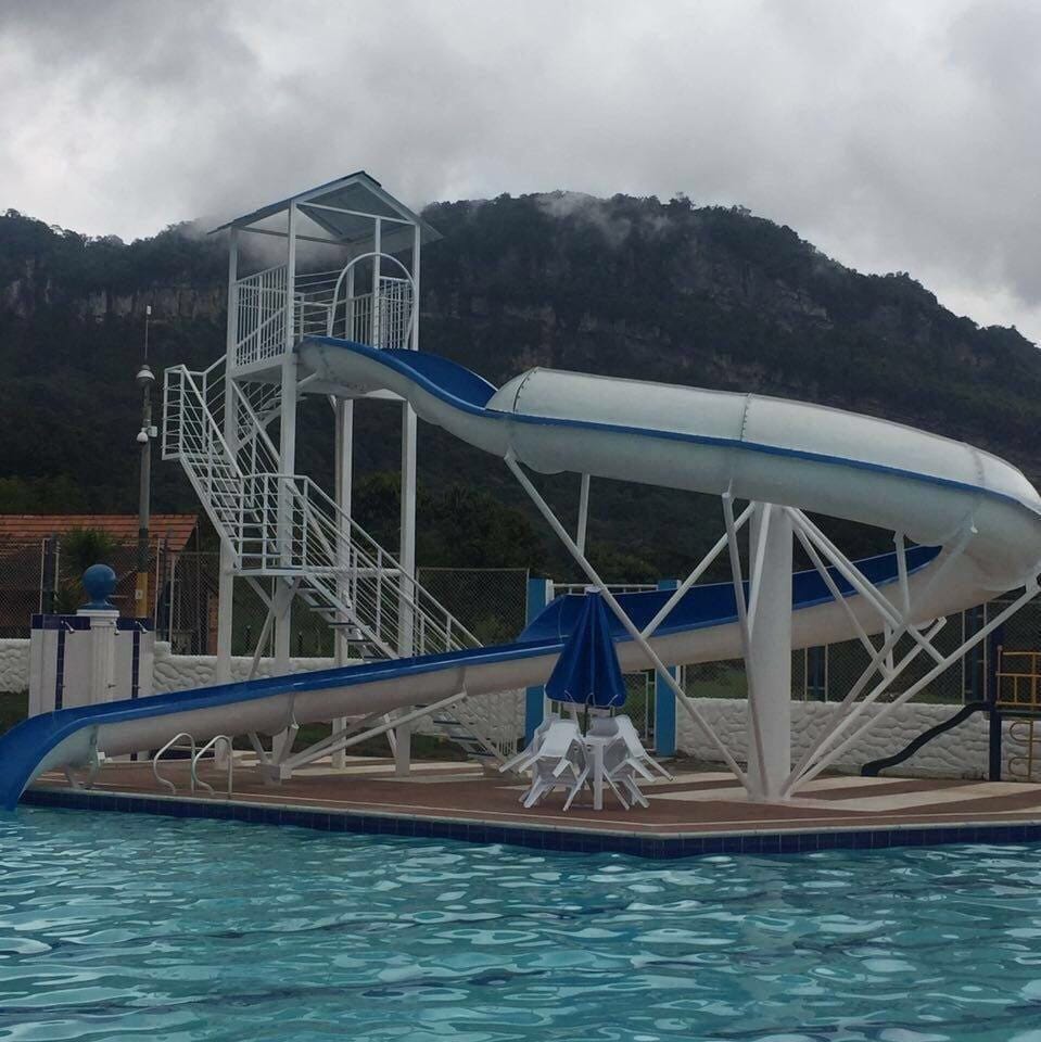 Tobogán acuático